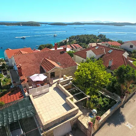 Apartments Vucetic Hvar Town Exterior photo