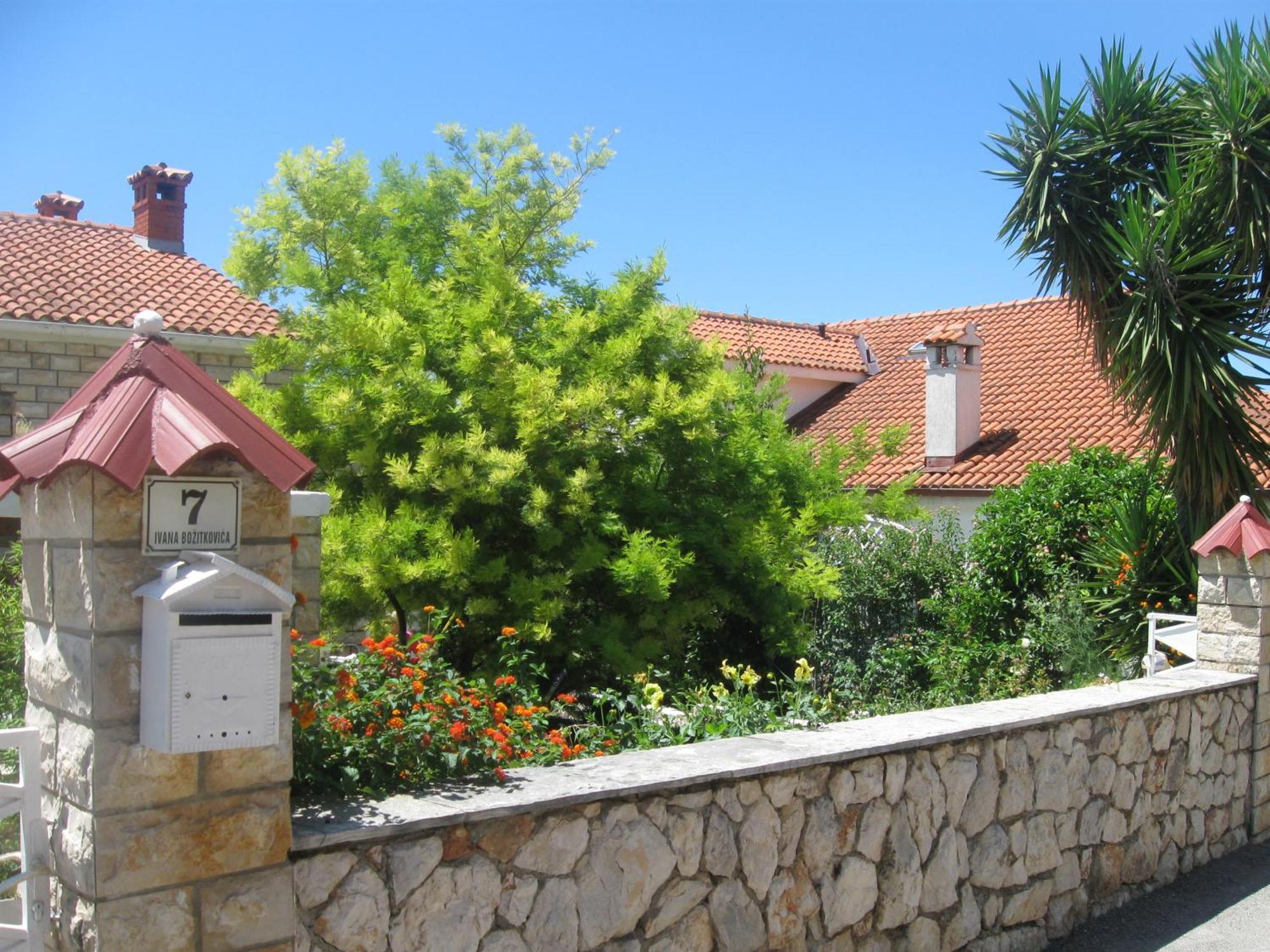 Vucetic Apartment Hvar Town